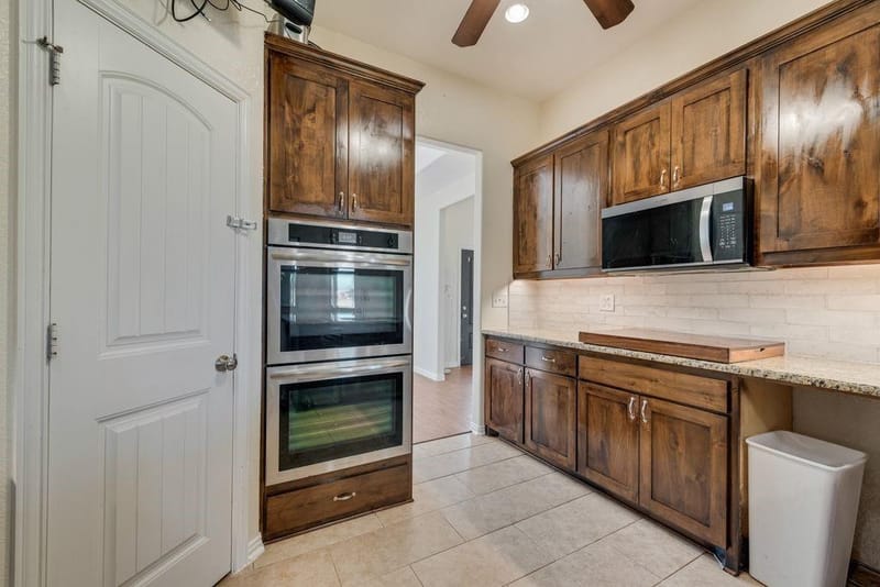 2121 N Mockingbird Lane, Midlothian TX 76065 - Photo 14