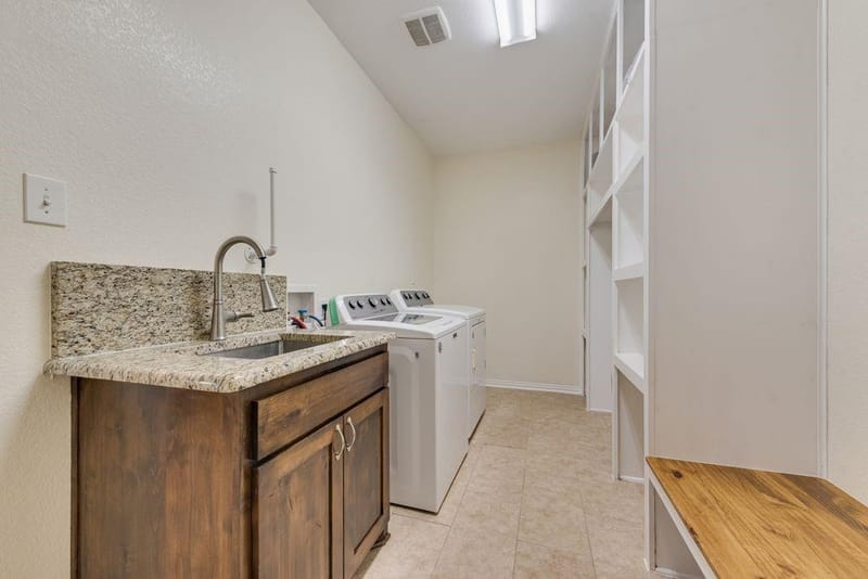 2121 N Mockingbird Lane, Midlothian TX 76065 - Photo 18