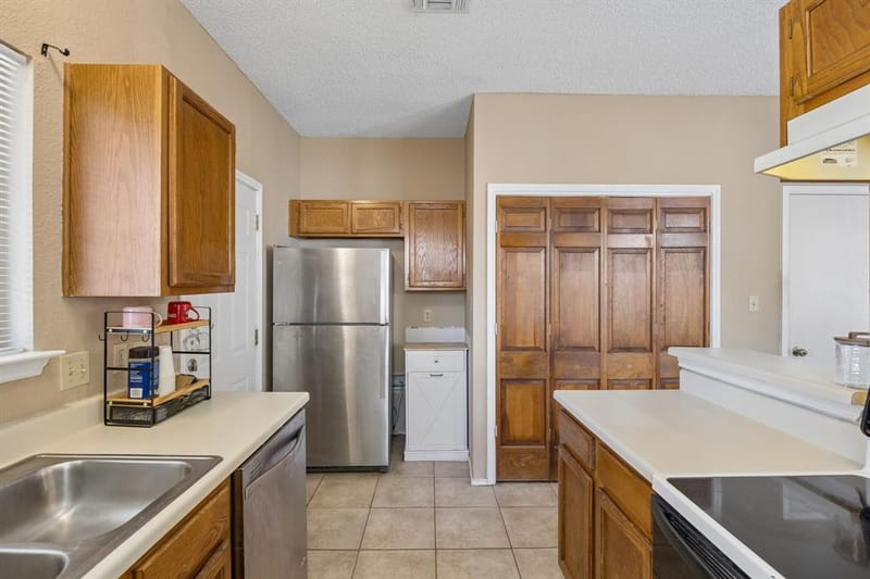 2906 Northrope Street, Euless TX 76039 - Photo 13