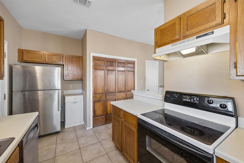 2906 Northrope Street, Euless TX 76039 - Photo 14