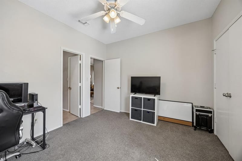 2906 Northrope Street, Euless TX 76039 - Photo 4