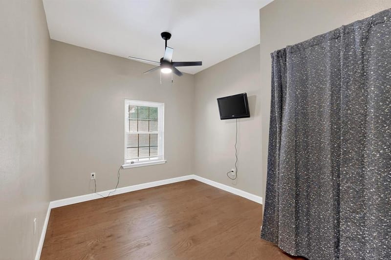 4214 Falls Drive, Dallas TX 75211 - Photo 31