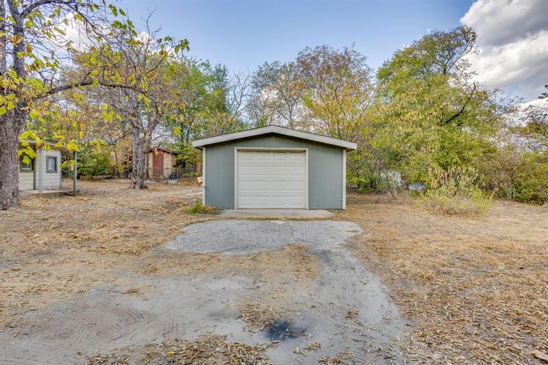404 Calgary Road, Azle TX 76020 - Photo 27