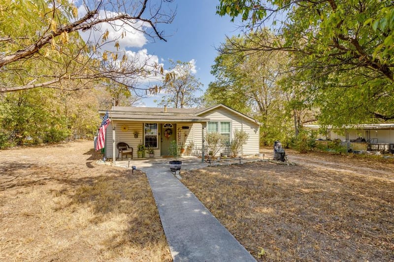404 Calgary Road, Azle TX 76020 - Photo 2