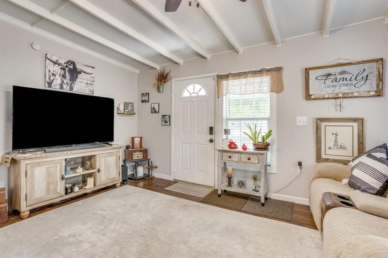 404 Calgary Road, Azle TX 76020 - Photo 7