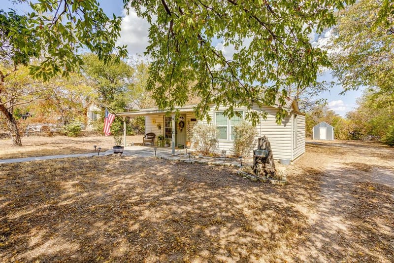 404 Calgary Road, Azle TX 76020 - Photo 3