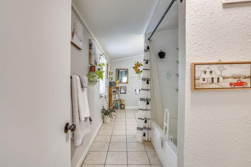 404 Calgary Road, Azle TX 76020 - Photo 15