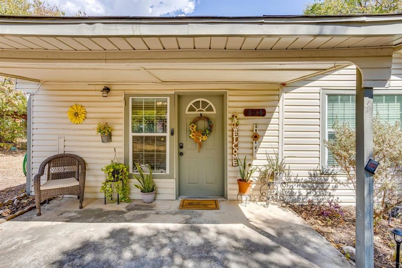 404 Calgary Road, Azle TX 76020 - Photo 4