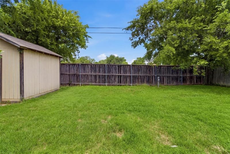 2729 Posey Drive, Irving TX 75062 - Photo 33