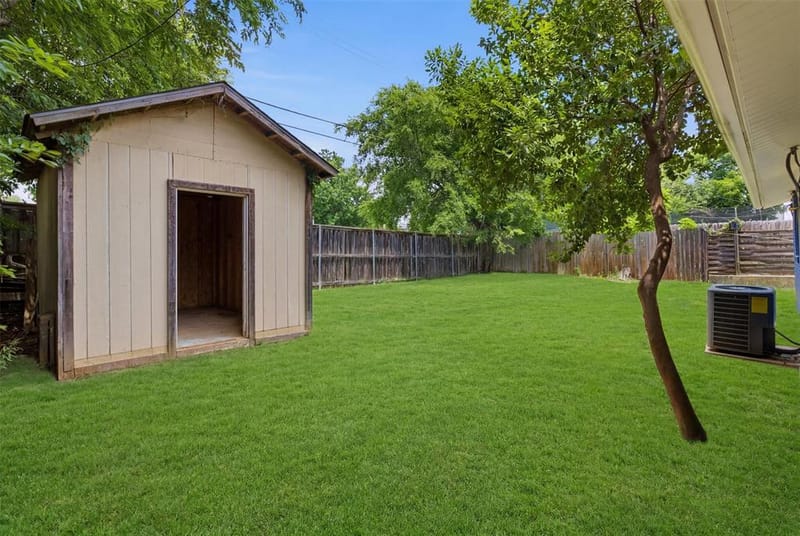2729 Posey Drive, Irving TX 75062 - Photo 37