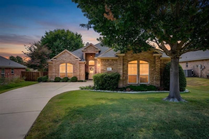 10521 N Haven Drive, Benbrook TX 76126