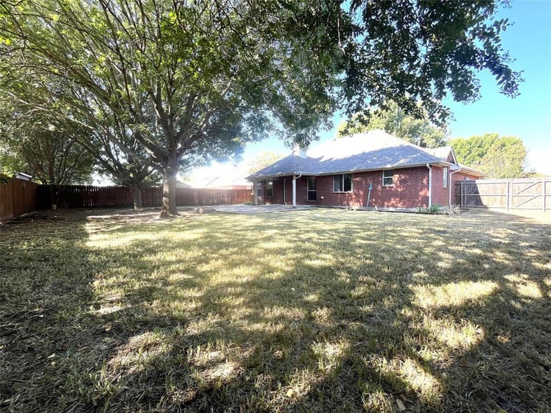518 Wild Springs Drive, Midlothian TX 76065 - Photo 18
