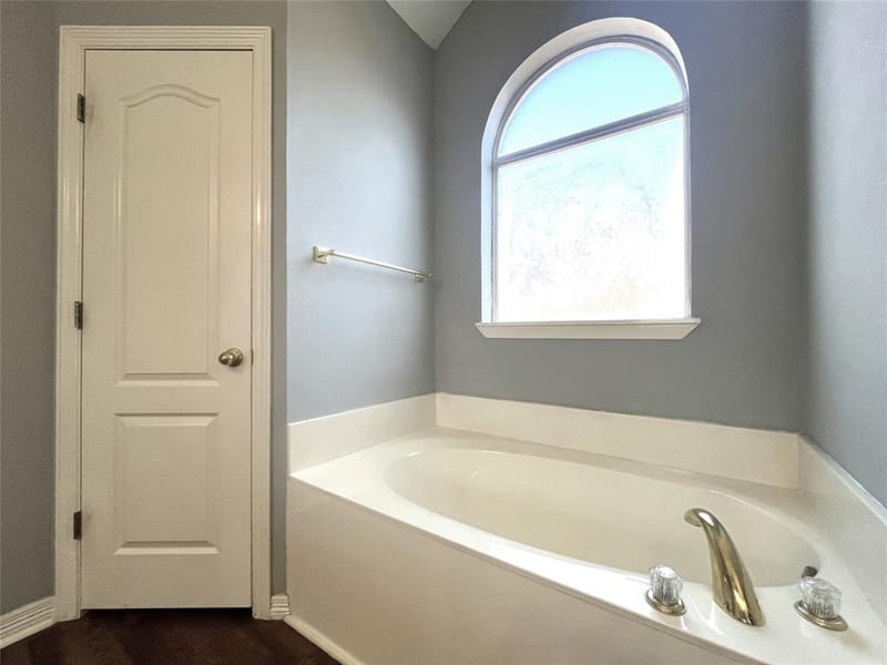 518 Wild Springs Drive, Midlothian TX 76065 - Photo 11