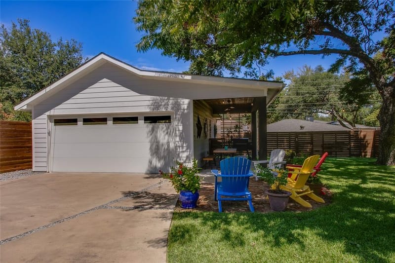6221 Town Hill Lane, Dallas TX 75214 - Photo 32