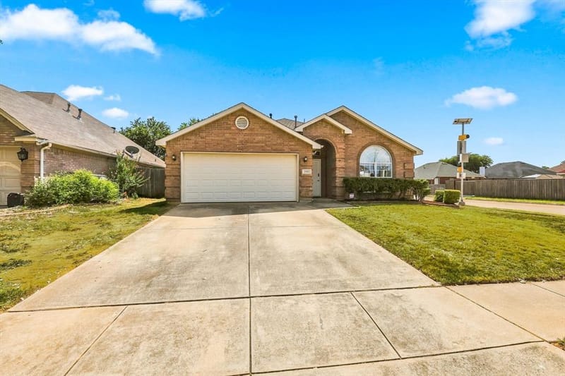 8900 San Joaquin Trail, Fort Worth TX 76118 - Photo 3