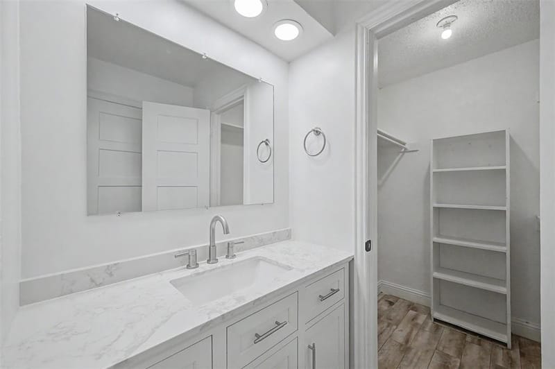 5013 Buttonwood Lane, Garland TX 75043 - Photo 9