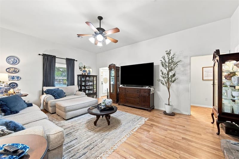 14212 Wagner Drive, Woodway TX 76712 - Photo 4