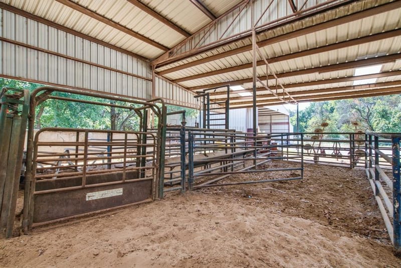 278 County Road 182, Gainesville TX 76240 - Photo 6