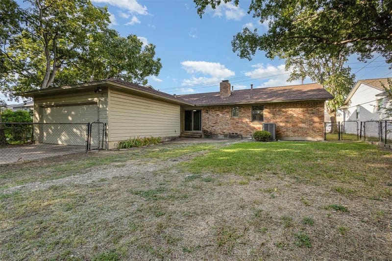 2640 Lakeland Drive, Dallas TX 75228 - Photo 30