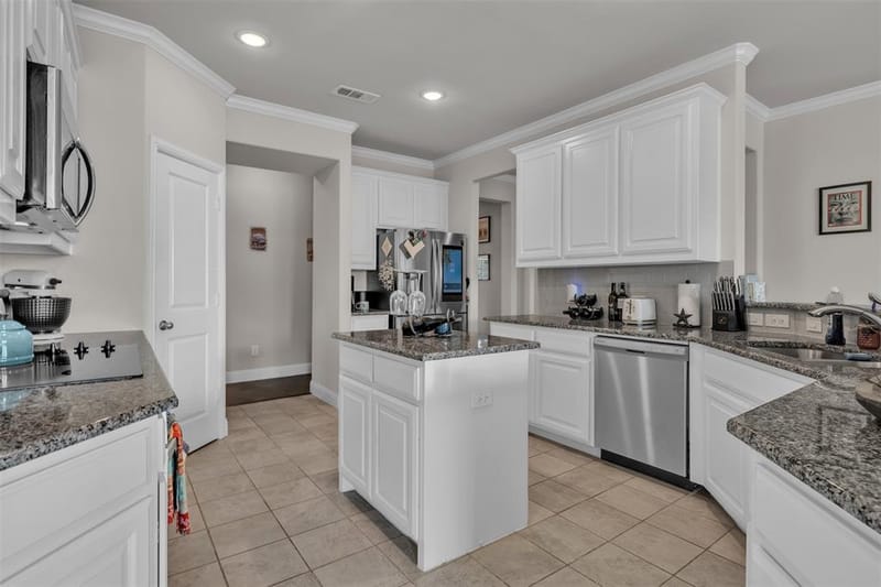 113 Independence Drive, Joshua TX 76058 - Photo 6