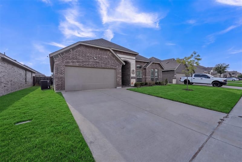 113 Independence Drive, Joshua TX 76058 - Photo 3