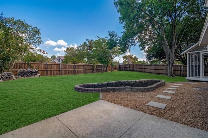 5806 Beacon Drive, Rowlett TX 75089 - Photo 2