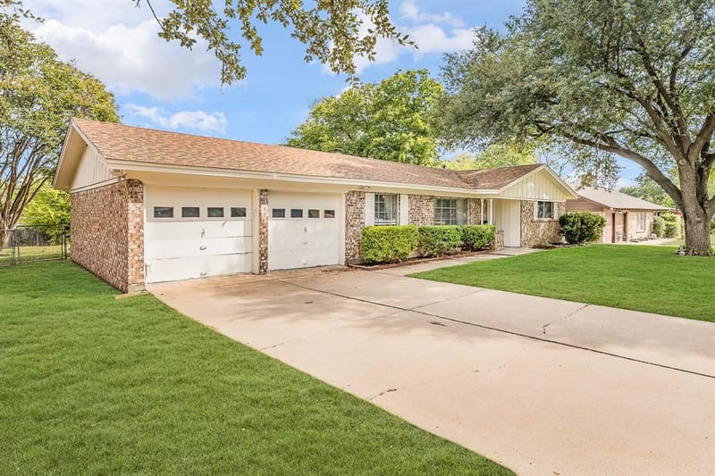 4001 Reagan Drive, Fort Worth TX 76116 - Photo 6