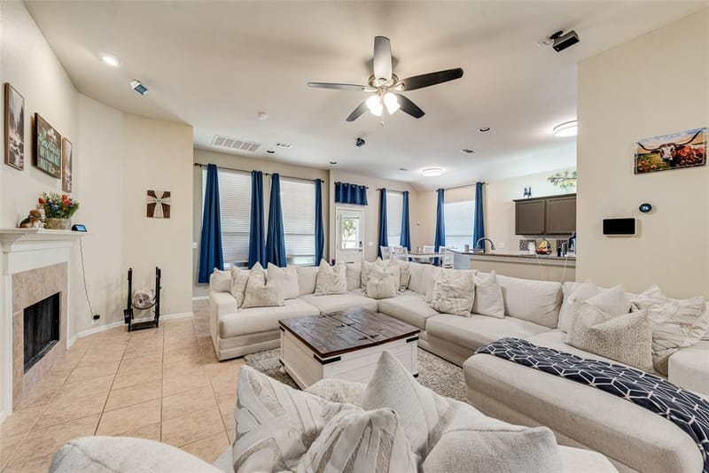 910 Elk Horn Drive, Midlothian TX 76065 - Photo 8