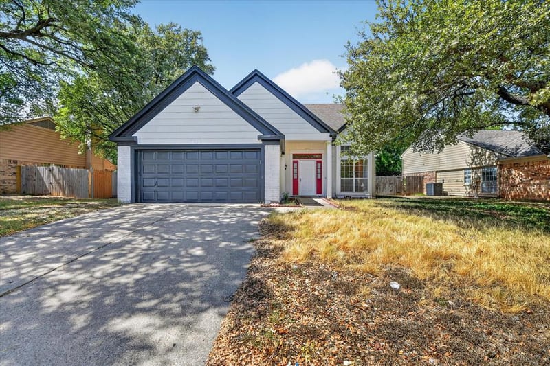 7516 Meadow Creek Drive, Fort Worth TX 76123