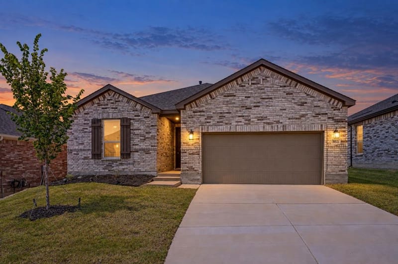 953 Adair Drive, Aubrey TX 76227
