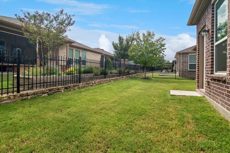 320 Long Pines Drive, McKinney TX 75071 - Photo 23