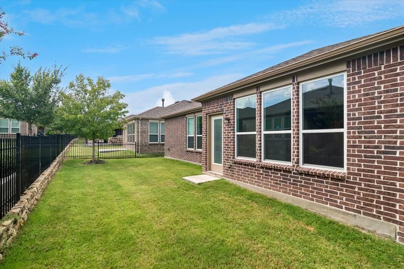 320 Long Pines Drive, McKinney TX 75071 - Photo 24