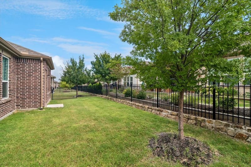 320 Long Pines Drive, McKinney TX 75071 - Photo 25