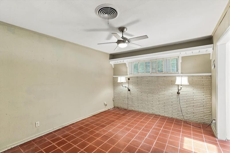 800 Briarwood Boulevard, Arlington TX 76013 - Photo 12