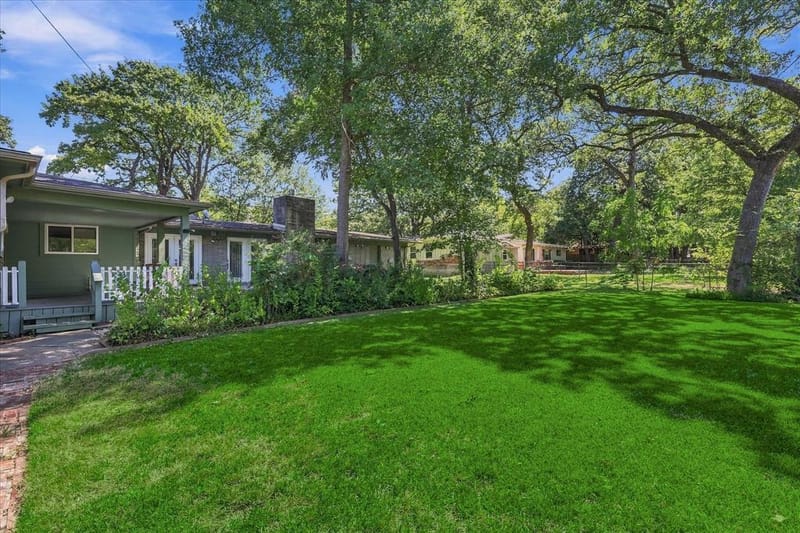 800 Briarwood Boulevard, Arlington TX 76013 - Photo 35