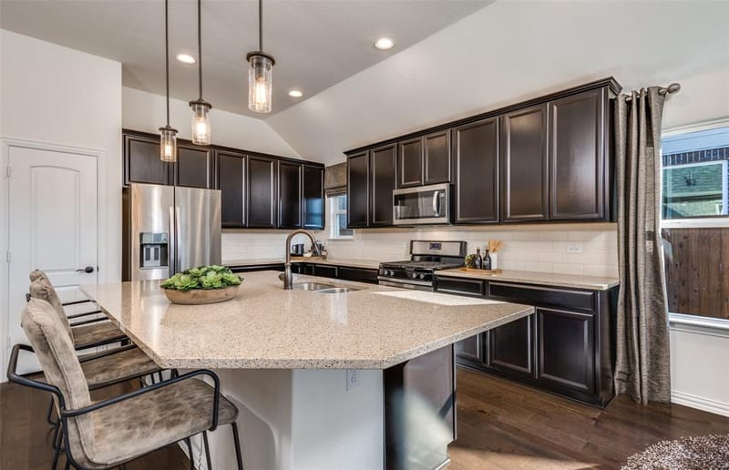 1709 Kimbolton Road, Fort Worth TX 76052 - Photo 2