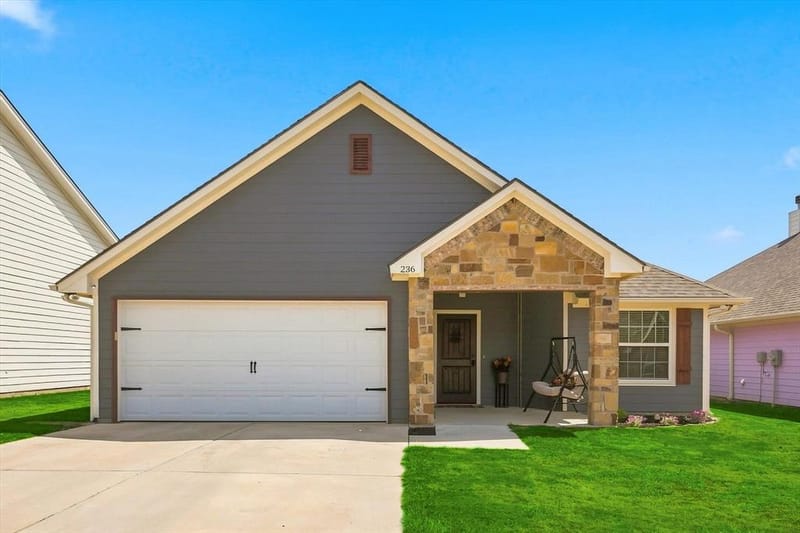 236 Firefly Drive, Springtown TX 76082 - Photo 2