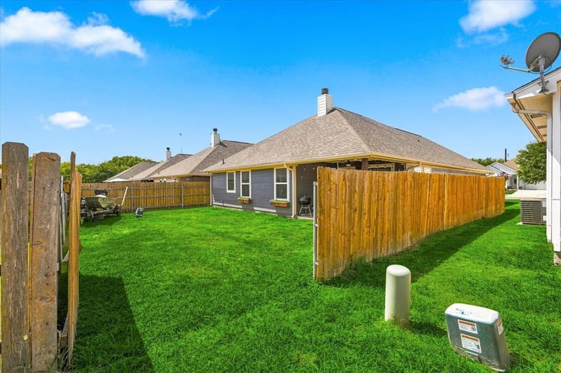 236 Firefly Drive, Springtown TX 76082 - Photo 22