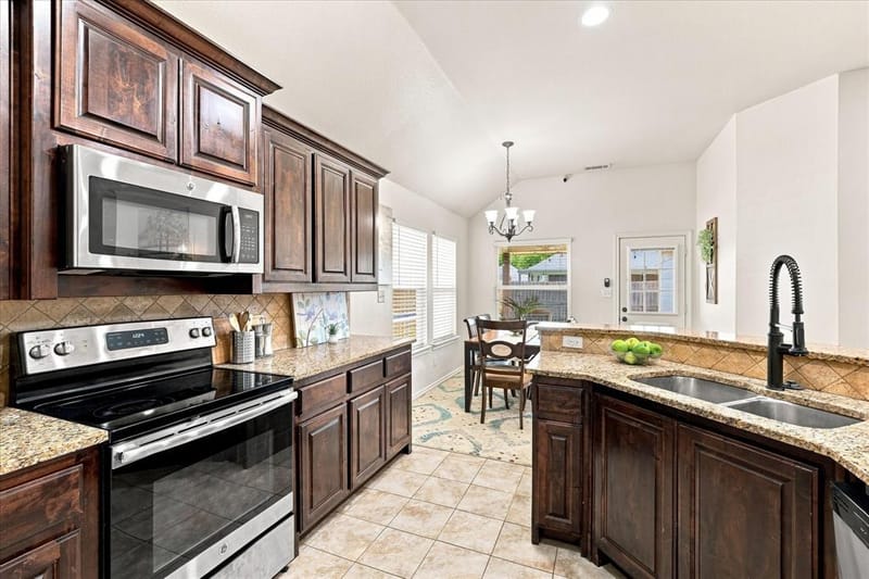 236 Firefly Drive, Springtown TX 76082 - Photo 9