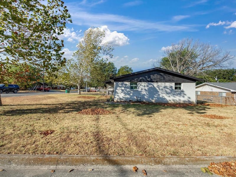 1306 Hulme Street, Bowie TX 76230 - Photo 6
