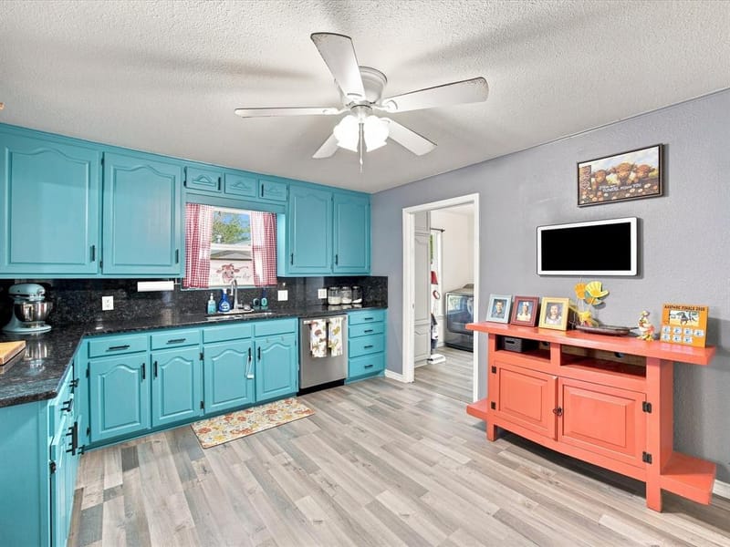 1306 Hulme Street, Bowie TX 76230 - Photo 14