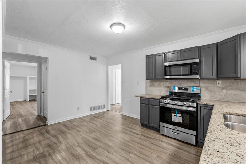 2508 Syracuse Drive, Irving TX 75062 - Photo 10