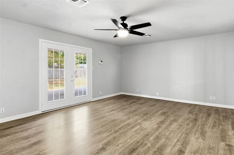 1704 Robin Road, Pantego TX 76013 - Photo 6
