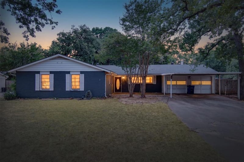 1704 Robin Road, Pantego TX 76013 - Photo 32