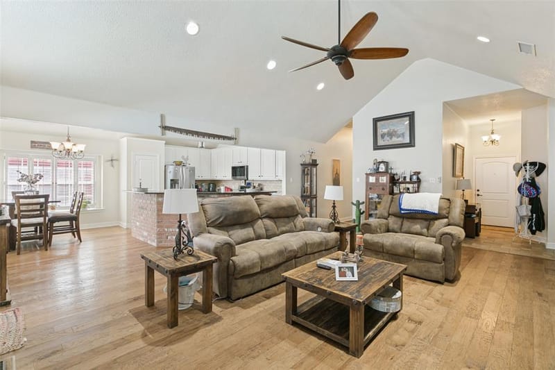 101 Shady Valley Circle, Weatherford TX 76086 - Photo 3