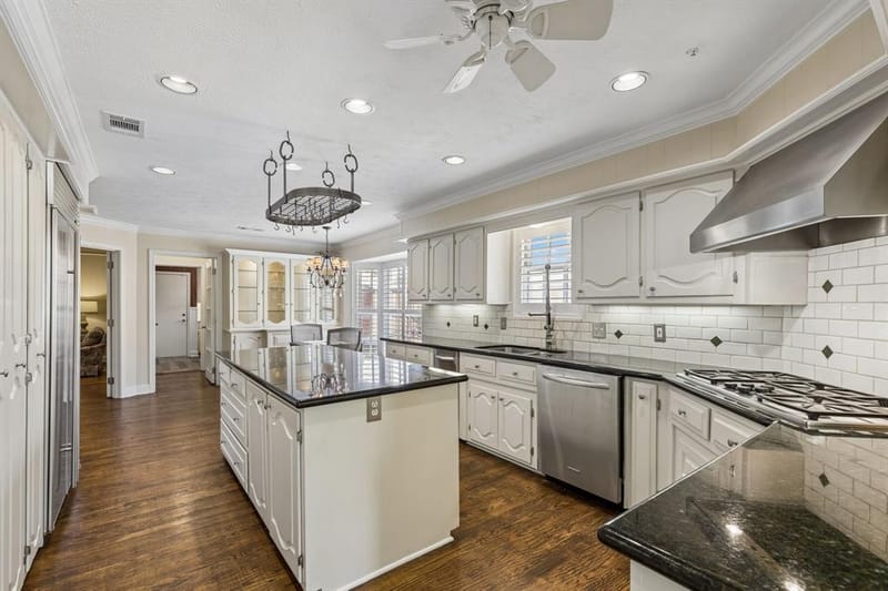 9639 Vista Oaks Drive, Dallas TX 75243 - Photo 9