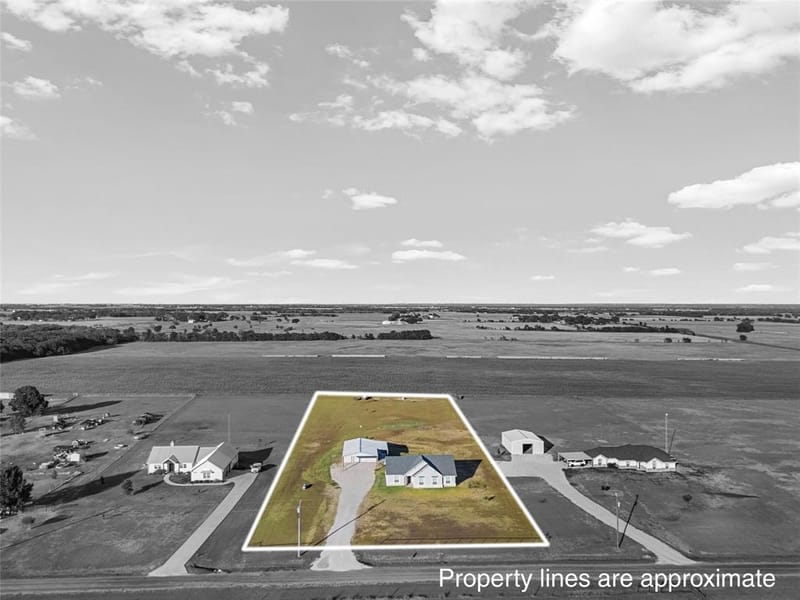 326 Lone Creek Drive, West TX 76691 - Photo 4