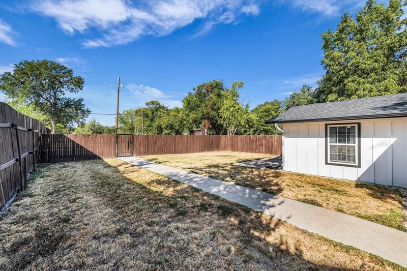 621 S 9th Street, Waco TX 76706 - Photo 32