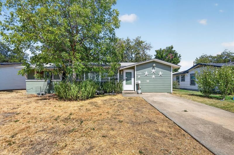 3545 Regal Road, Fort Worth TX 76111 - Photo 2
