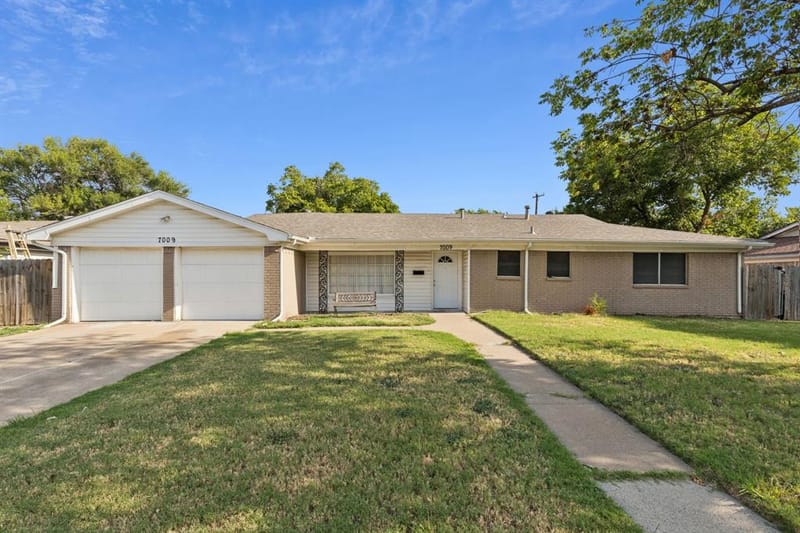 7009 Corona Drive, North Richland Hills TX 76180